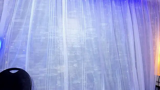 KatieGomezn Webbikameraesitys