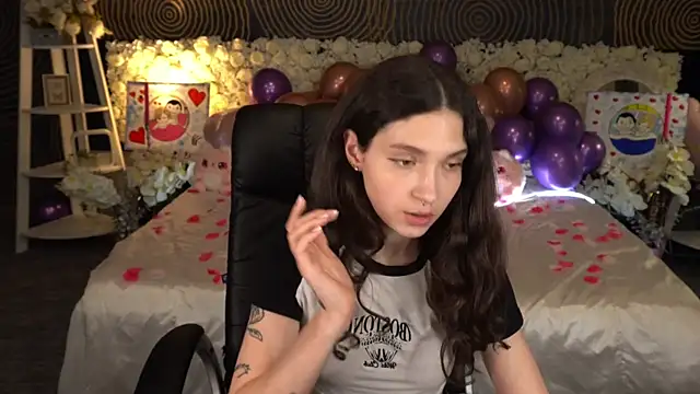 BabyFlowerr 现场XXX聊天