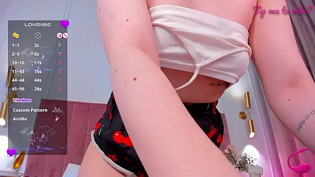 Mayzzie élő XXX-chatje