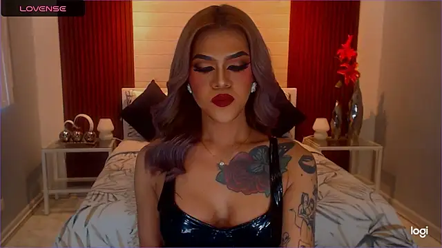 StellaStrong30: απευθείας συνομιλία ΧΧΧ