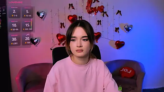 liana_kisses élő XXX-chatje