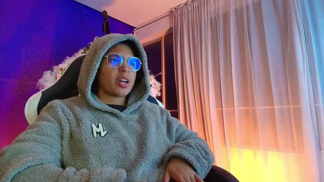 แชท XXX สดของ Emmapark_