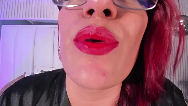 naughty_flower18 – Live XXX-chat