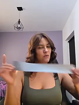 MiaRides19 现场XXX聊天