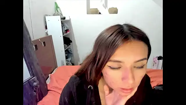 Chat XXX en directo de megan_doll2123