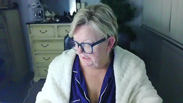 Chat +18 de BridgetBlueEyes ao vivo