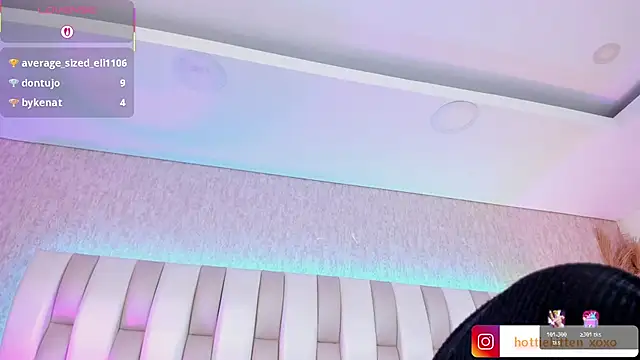 Živý XXX chat Viollet_xoxo