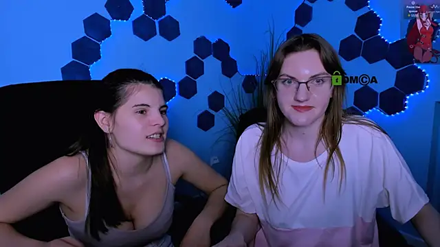 Онлайн чат XXX lizzie_boom_