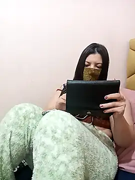 LONA-_- élő XXX-chatje