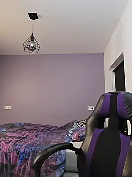 MiaRides19: онлайн-секс-чат