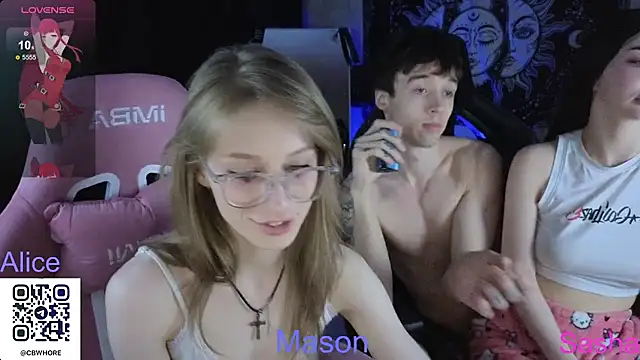 cyyberwhore élő XXX-chatje