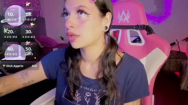 larah_uwu লাইভ XXX চ্যাট