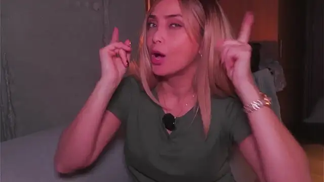 annie22loveのライブXXXチャット