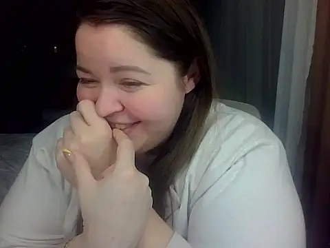 Chat +18 de cute__cherry ao vivo