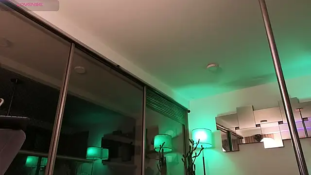 Chat XXX ao vivo de mandi4pole_