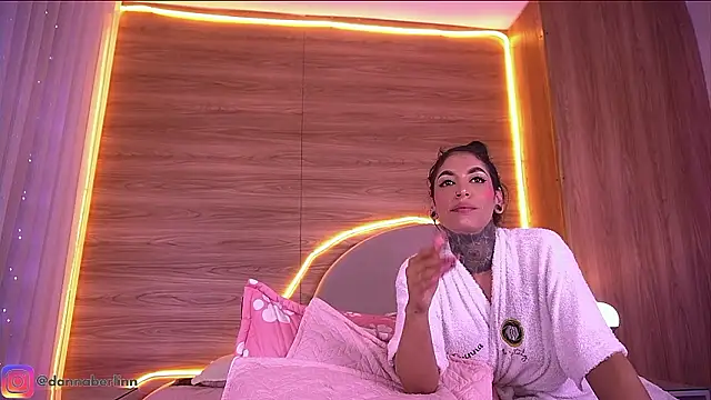 danna_berlin_ Adlı Modelin Canlı XXX Sohbeti