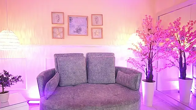 MeganLowell: онлайн-секс-чат