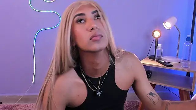 luisanova's Live XXX Chat