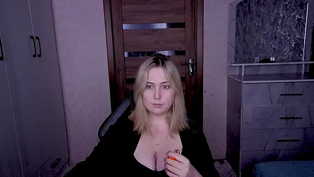 Kristy-Max Live XXX-Chat