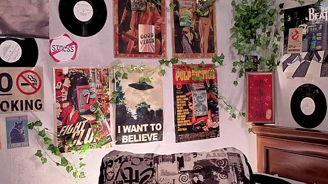 OdetteBiddy's Live XXX Chat