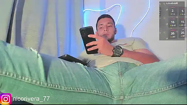 Živý XXX chat nico_rivera