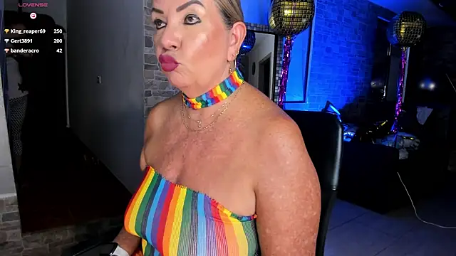 _SARAI_DUPONT élő XXX-chatje