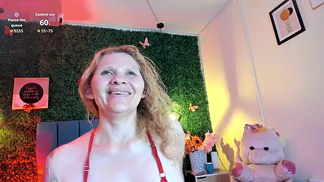 แชท XXX สดของ Evangelyne_rose