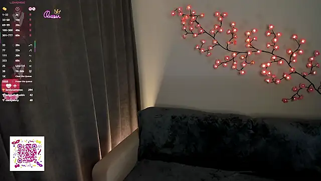 ElsaDivine 现场XXX聊天