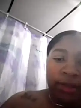 Megan-Small élő XXX-chatje