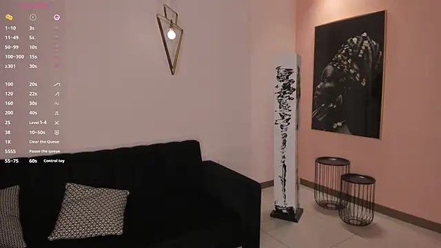 แชท XXX สดของ LizzHamilton__