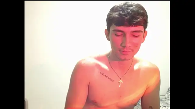 แชท XXX สดของ ChicoMaloFfF