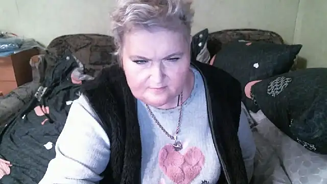 Show modela Lana555 na web-kameri