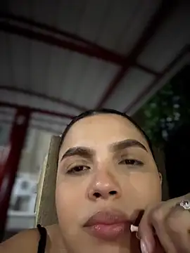 XXX chat uživo modela Colibri_xxx