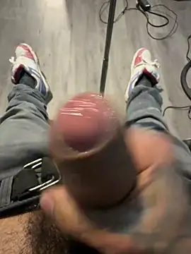 CcincoVilla: διαδικτυακό σόου στην κάμερα