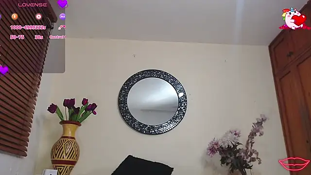 NicoleSantana 现场XXX聊天