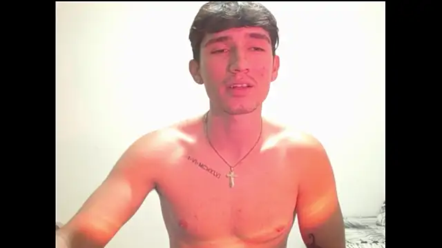 ChicoMaloFfF Adlı Modelin Canlı XXX Sohbeti