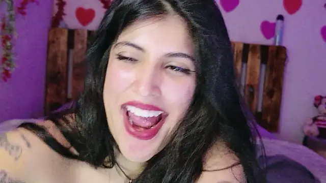 AzaharJaan Adlı Modelin Canlı XXX Sohbeti