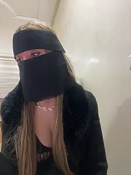 XXX chat uživo modela Qamar--sexy