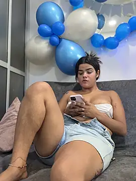 Chatroom XXX en direct de Kaily_Sweet16