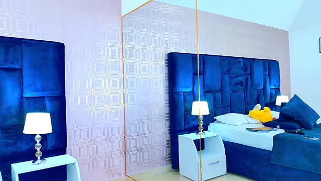 Mia-Monroe Live XXX-chat