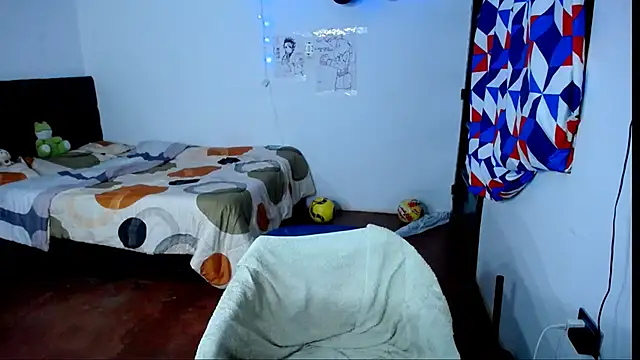 freddy_romas Adlı Modelin Canlı XXX Sohbeti