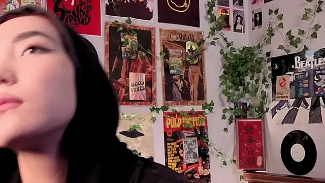 OdetteBiddy – Naživo XXX chat