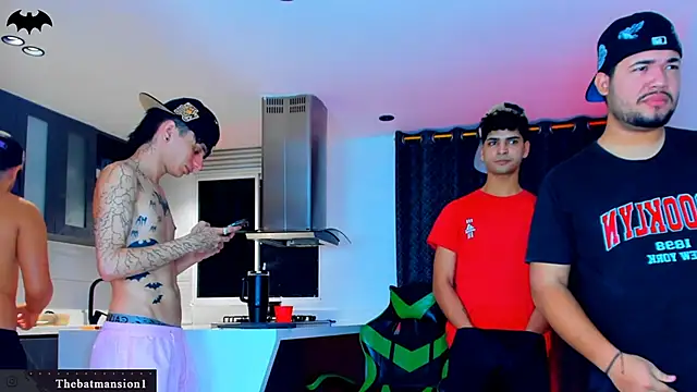 Czat XXX na żywo – TheBatMansion