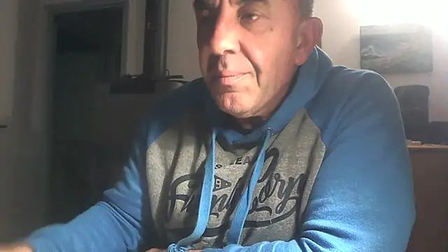 FRENCHSEXY1 Adlı Modelin Canlı XXX Sohbeti