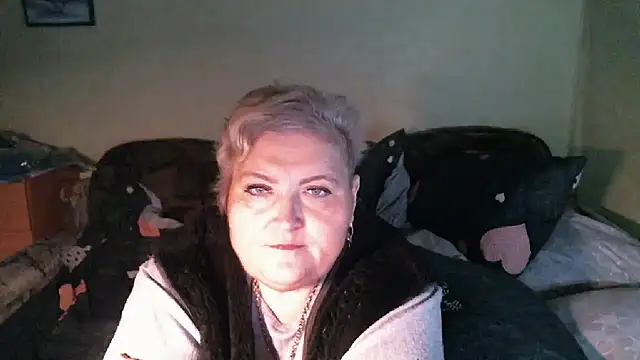 Lana555 Adlı Modelin Canlı XXX Sohbeti