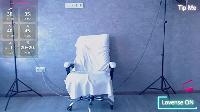 Chat XXX en directo de LillySquirtShot