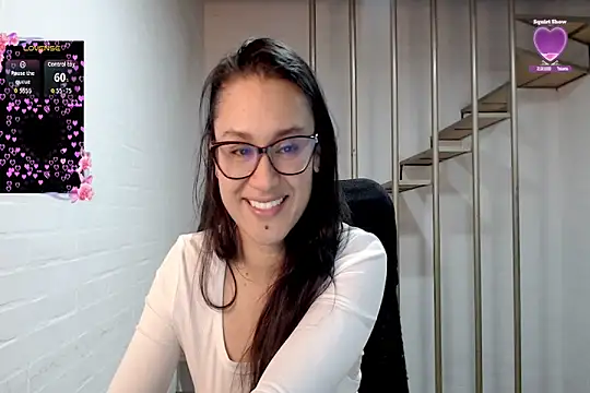 Jessie_Desire: онлайн-секс-чат