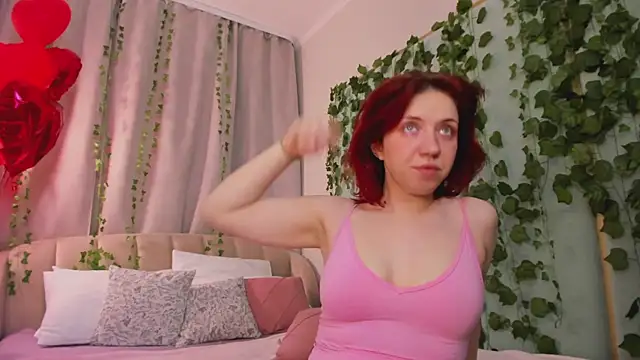 Love_is_Lola Live XXX-chat