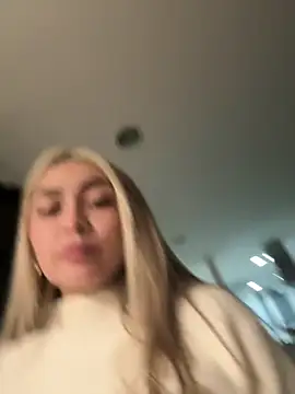 Im_emmaoxf: απευθείας συνομιλία ΧΧΧ