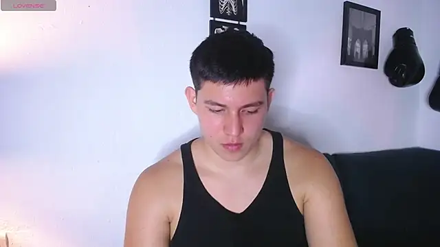 JamesCr_ Adlı Modelin Web Kamerası Şovu